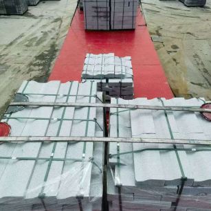 廊坊 芝麻白仿形加直形路沿石出货日常