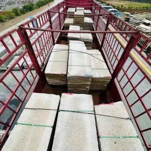 廊坊 黄金麻花岗岩荔枝面，光面毛板装车完成