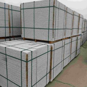 廊坊 白麻花岗岩石材荔枝面地铺石（300*600*50）