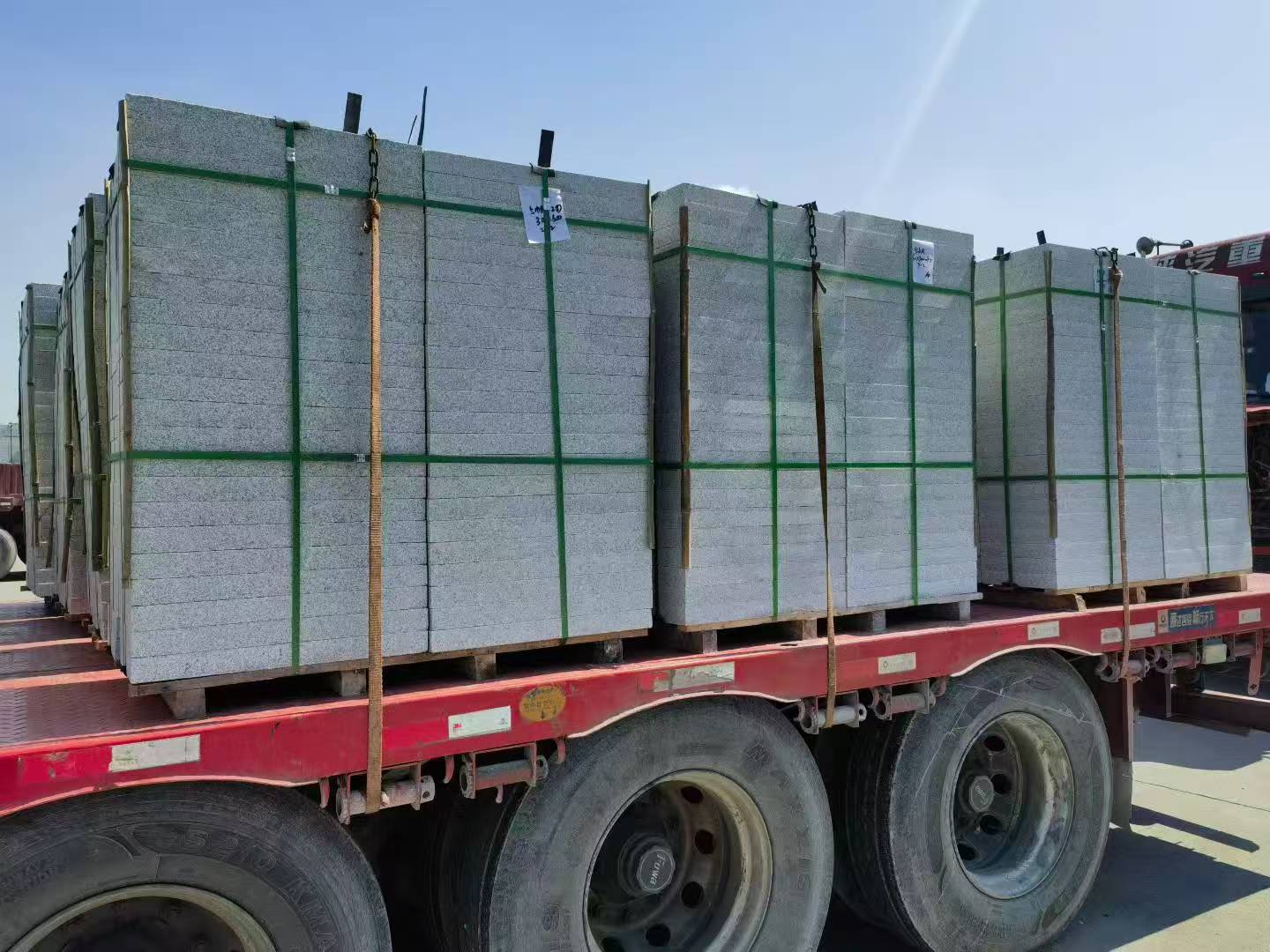 廊坊芝麻白花岗岩出货日常地铺石