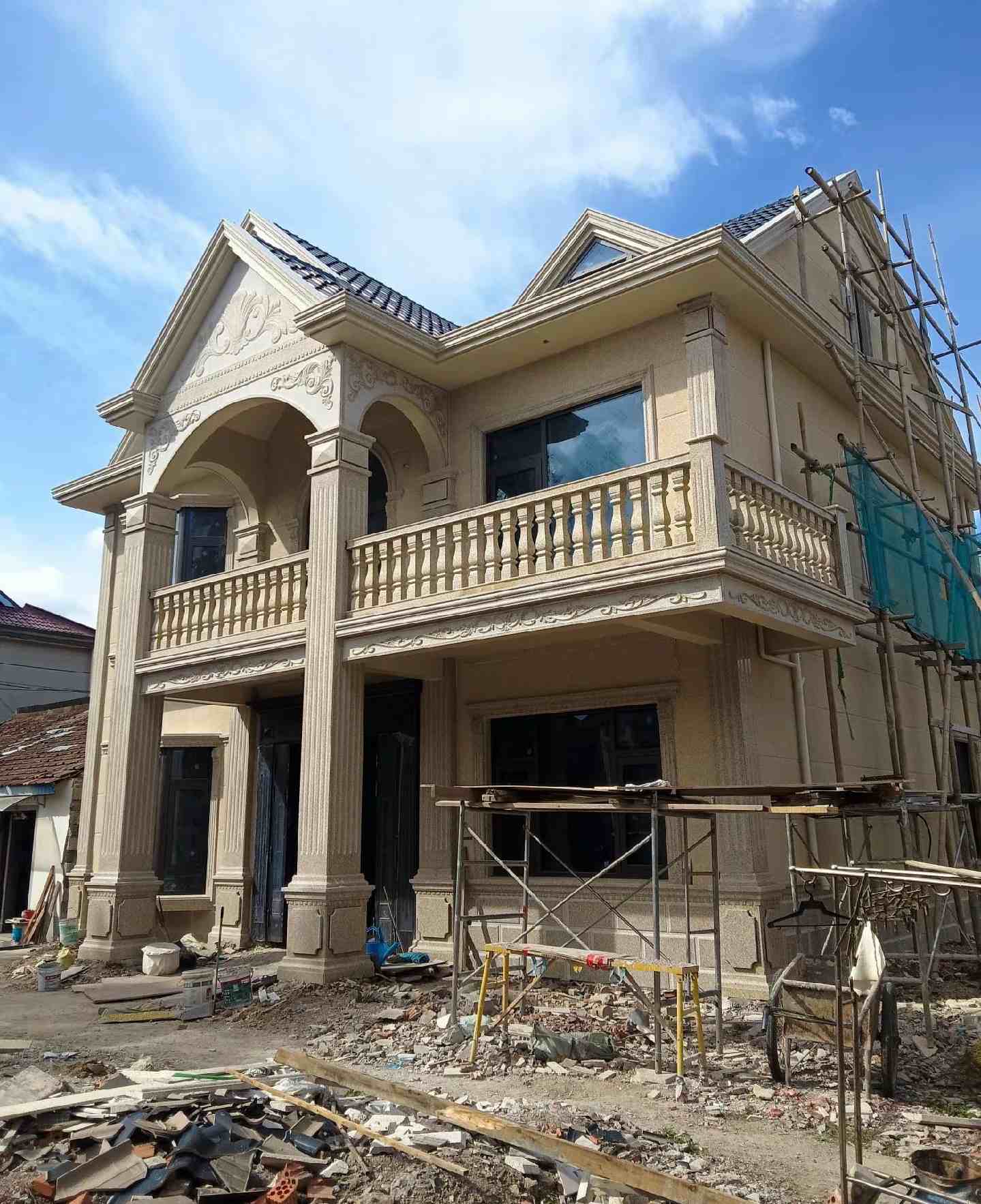 廊坊 黄金麻花岗岩石材私人别墅雕花门楼柱阳台栏杆