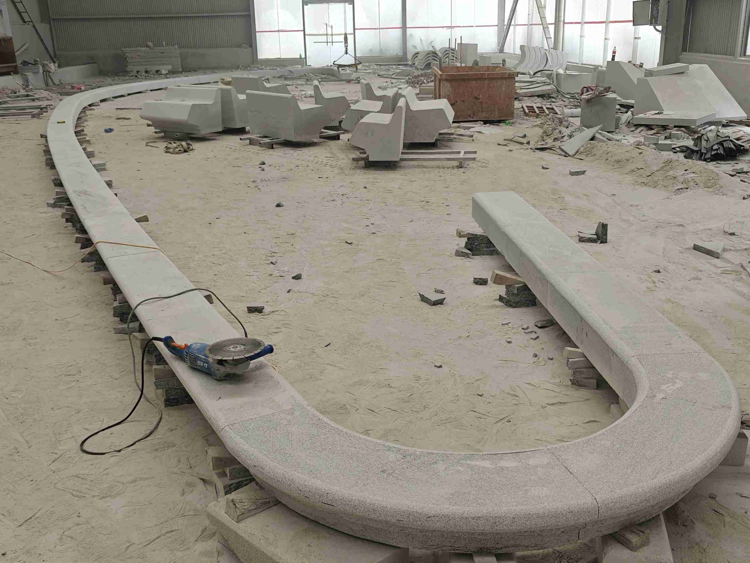 廊坊 芝麻白花岗岩弧形花坛石，坐凳石