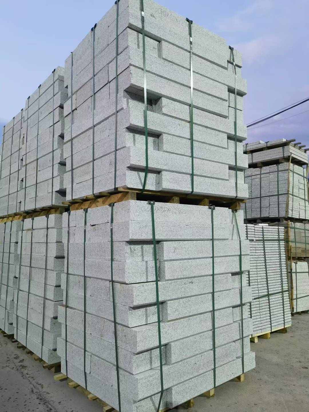 廊坊 芝麻白花岗岩路沿石，路缘石，路肩石，道牙，立缘石，马路牙子，街沿石，侧石等