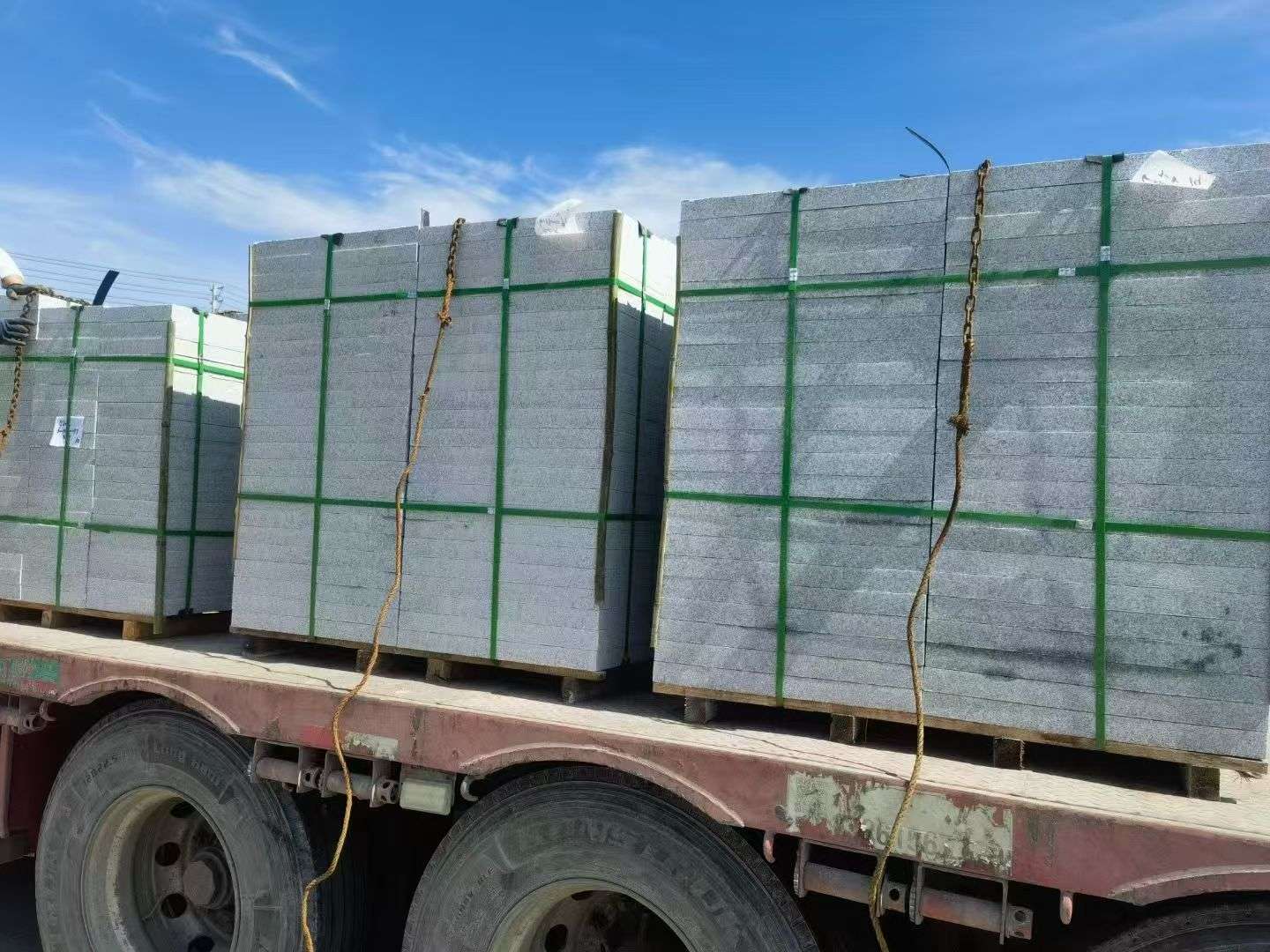 廊坊 芝麻白花岗岩地铺石装车日常