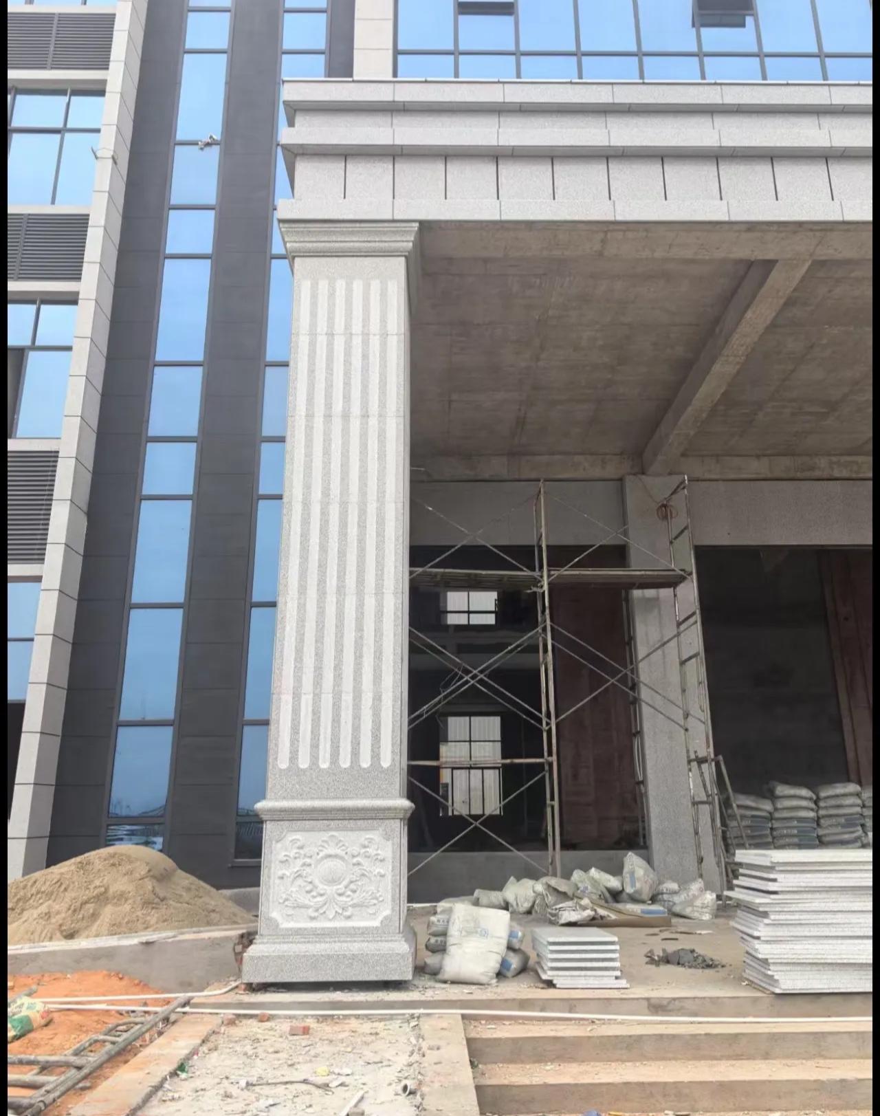 廊坊 芝麻白光面花岗岩门楼大柱（罗马柱）配雕花底座