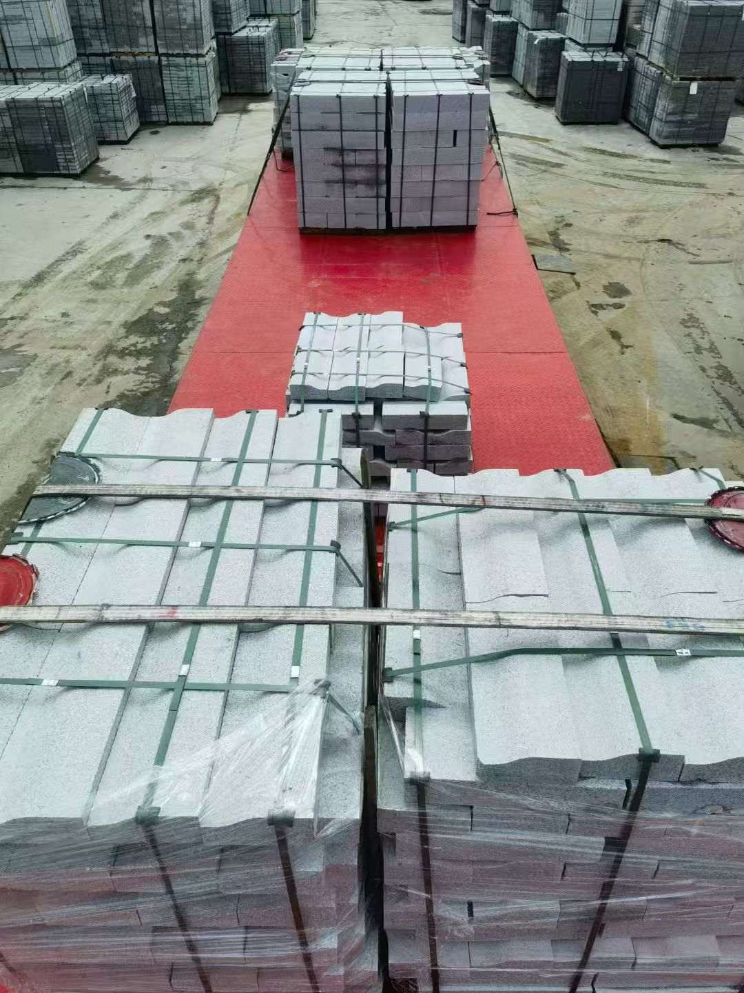 廊坊 芝麻白仿形加直形路沿石出货日常