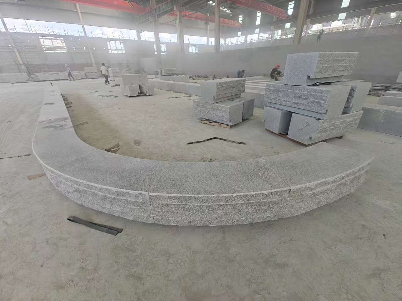 廊坊 芝麻白异形坐凳，自然面光面弧形加工