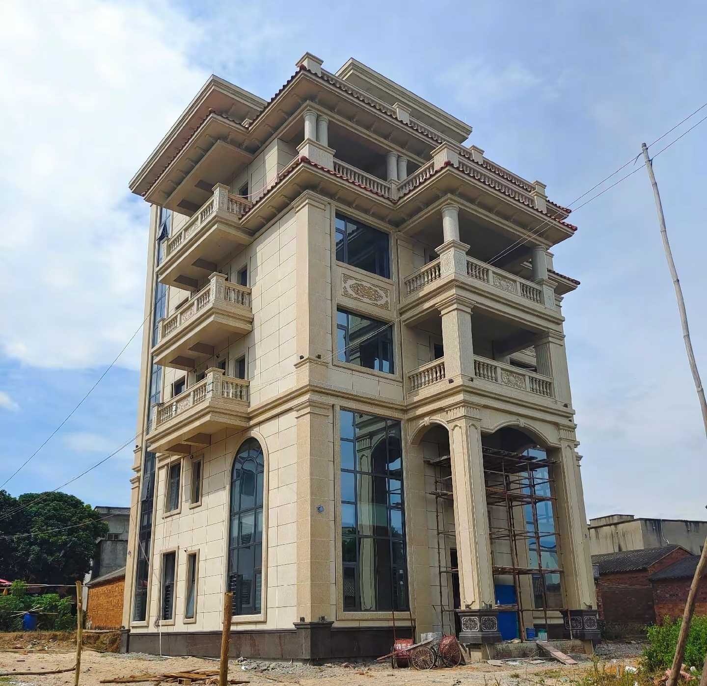 廊坊 黄金麻花岗岩石材别墅外墙干挂搭配（雕花栏杆花瓶柱门楼罗马柱）