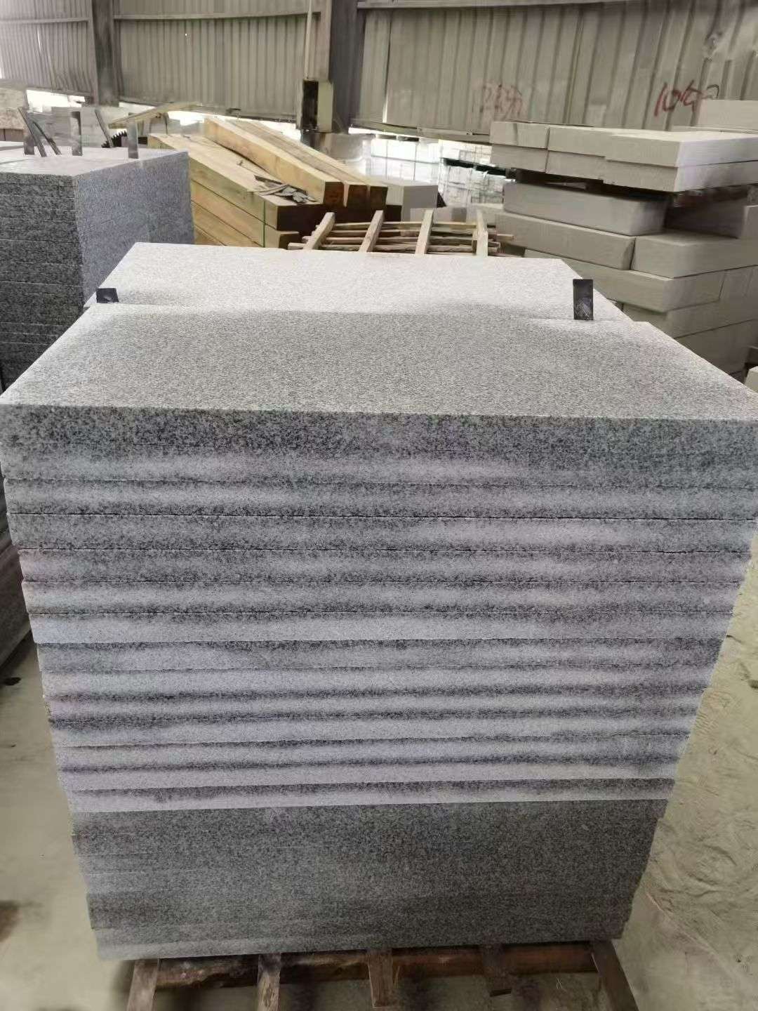 廊坊 芝麻白5公分火烧地铺成品，900*400，规格可定制